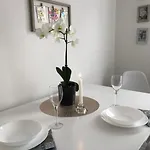Apartamento Elizabeth 2 *
